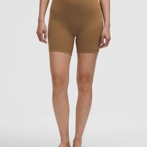 lululemon athletica Allspice Women High-Rise Short 6” NWT